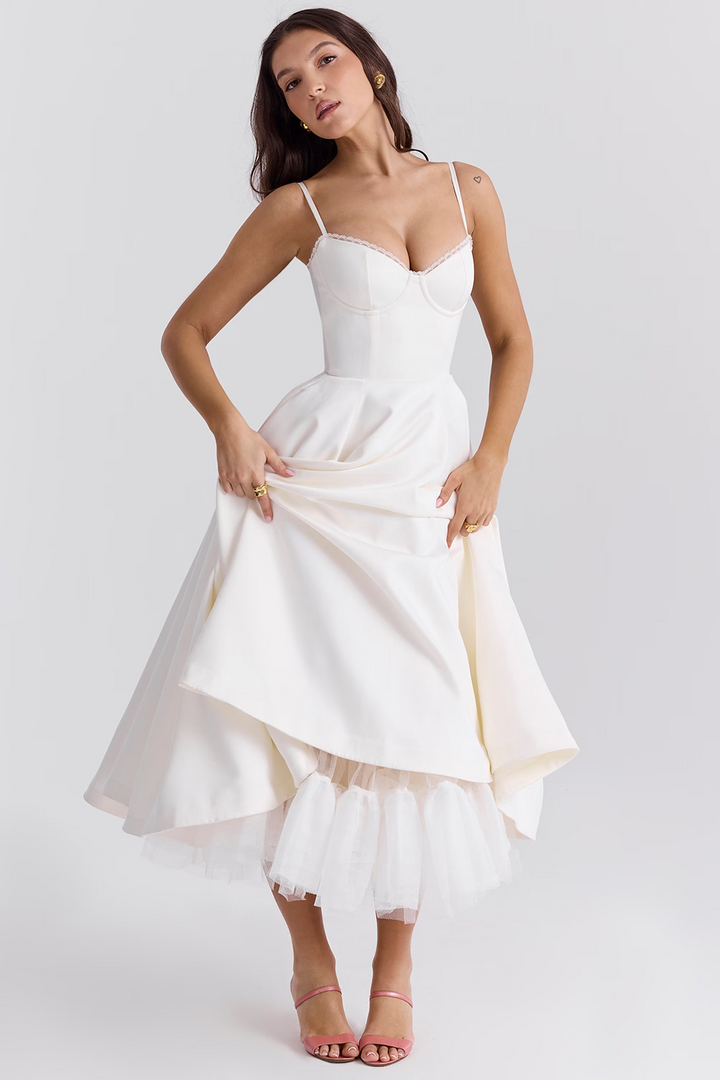 Sarah | Elegantes Schlankmachendes Kleid