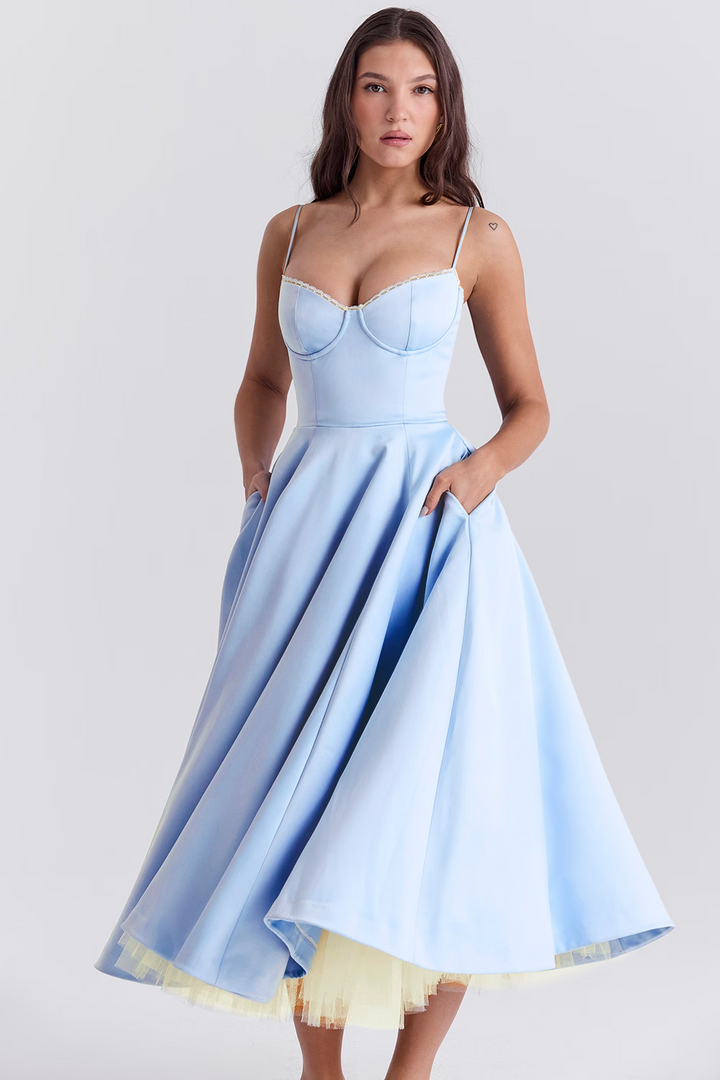 Sarah | Elegantes Schlankmachendes Kleid