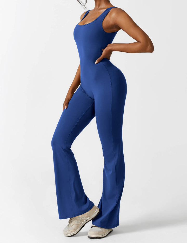 Ausgestellter Jumpsuit mit V-Rücken